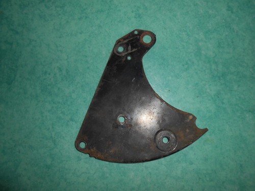 Tôle support moteur droite