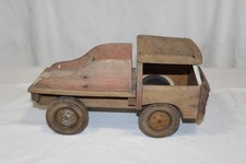 Camion en bois · Jouet ancien