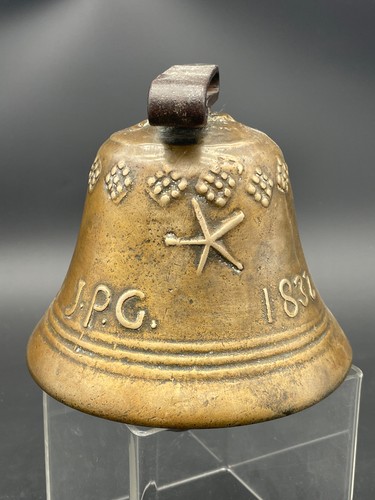 Cloche bronze signée - , j.p.g