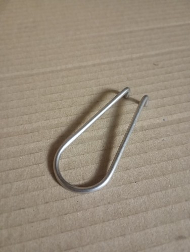 Crochet agrafe clip enjoliveur - crochet,