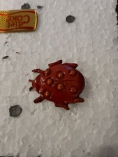 (A5) Pin's unique en cuir fait main coccinelle 