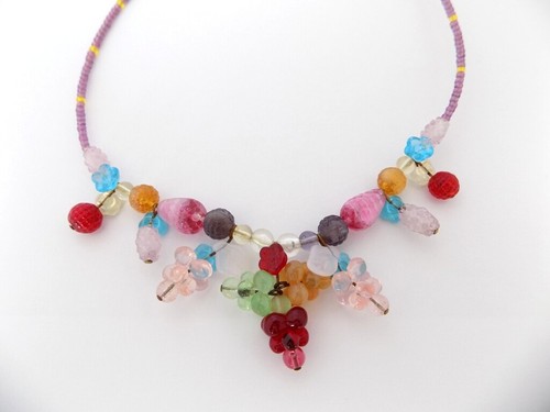 Collier court coloré perles