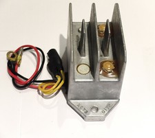 REGULATEUR KAWASAKI H2 750 H2 1972-73 TRES BON ETAT REGULATOR 21072-006