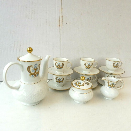 Service cafe 6 - , a