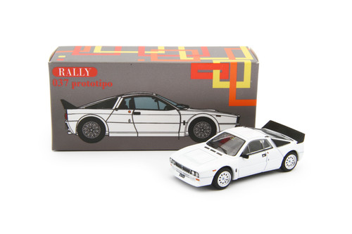 Laudoracing models lancia - 1/64,