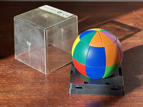 Rare rubik cube masterball - rare,