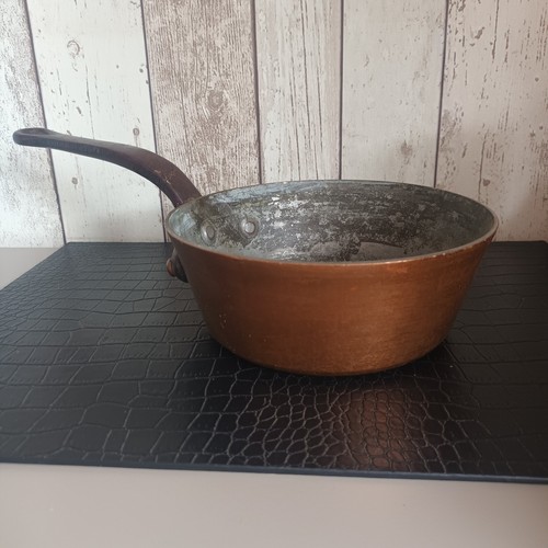 Ancienne casserole sauteuse - sauteuse, en