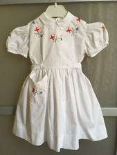 robe blanche enfant, brodée