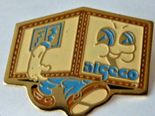 pin's pins car badge. ALGECO modular buildings tractor