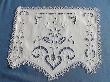 rare têtière de fauteuil