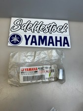 1 entretoise bagagerie yamaha