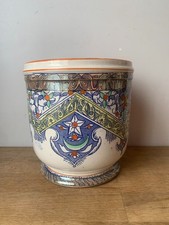 ancien cache-pot en porcelaine