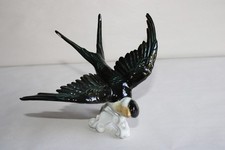 Figurine oiseau hirondelle