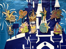 LOT 10 TINKER BELL PINS