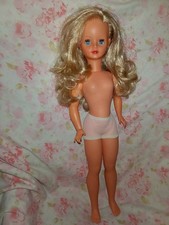 rare série spéciale poupée