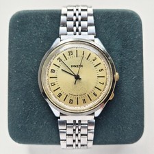 Montre-bracelet vintage RAKETA