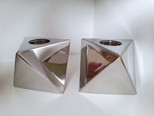 Paire de bougeoirs en métal