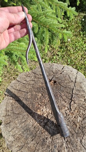 Outil ancien tire foin fer - tire,