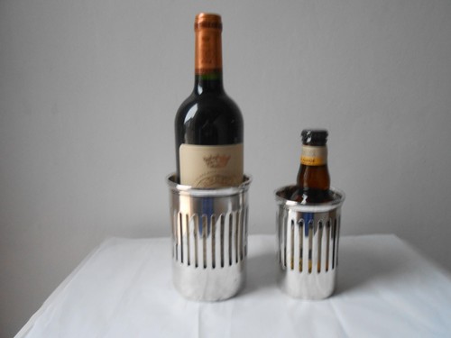 Deux anciens porte bouteilles - deux, porte-bouteilles