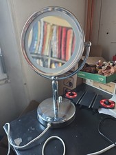 Miroir grossissant éclairant