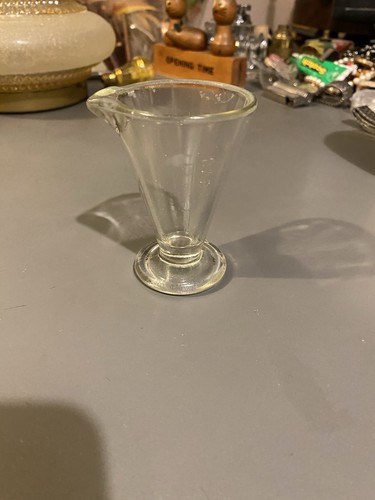 Ancien verre doseur gradué - ancien,