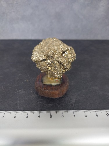 Pyrite naturelle cristallisée
