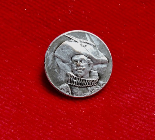 Rare bouton ancien - rare,