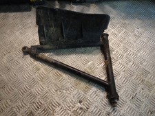 triangle avant gauche quad