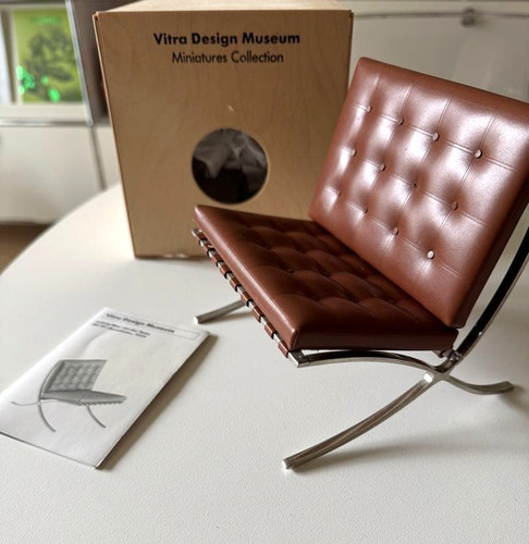 Vitra design museum miniature - design,