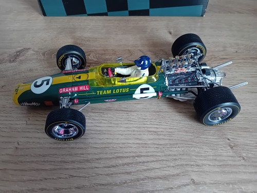Lotus ford exoto - 1/18,