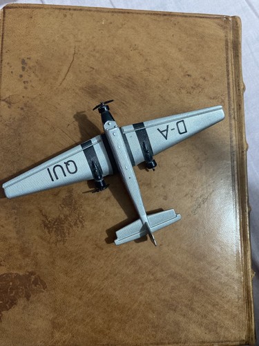 Avion miniature lufthansa - miniature,