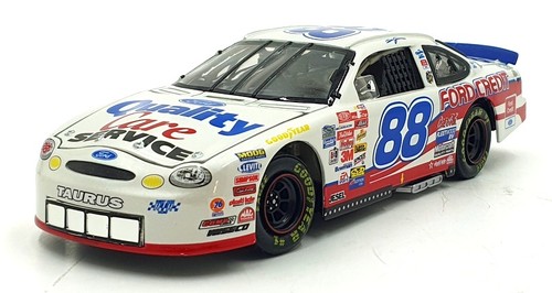 Action scale w249901041 - 1/24,