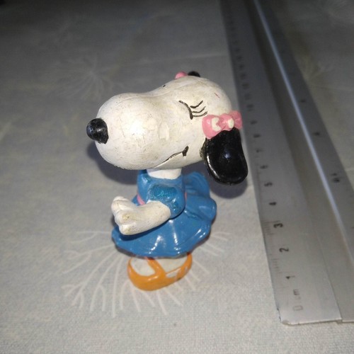 Figurine pvc peanuts snoopy - figurine,