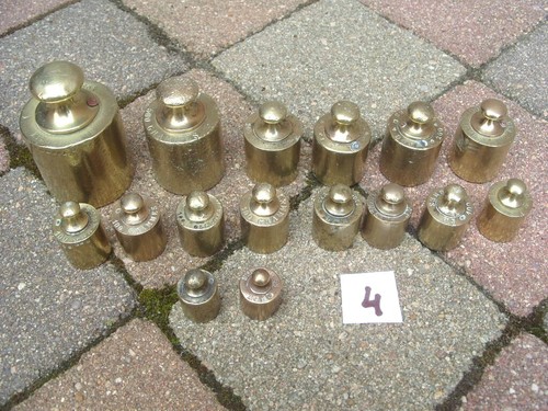Lot poids anciens en - 16,