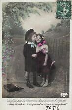 CP ECOLIER EMBRASSANT JOUE PETITE FILLE - CARTABLE