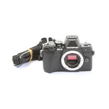 Olympus OM-D E-M10 Mark III + Défectueux (273615)