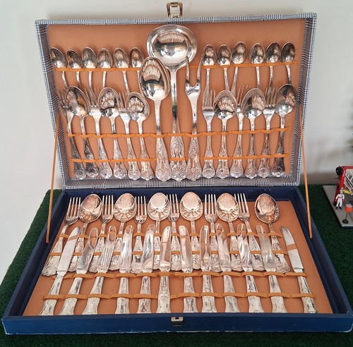 Ménagère métal argenté - en,