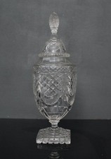 vase urne dans le gout des