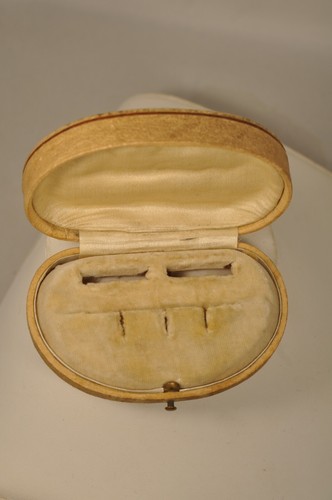 Ecrin bijoux ancien - bijoux, la