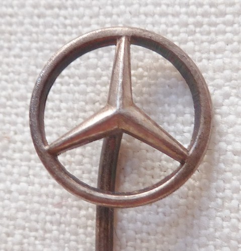 Insigne épinglette automobile - insigne,