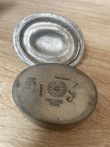 Petite boîte ovale - , en