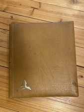 ALBUM + 700 VIEUX TIMBRES TOUS PAYS *****