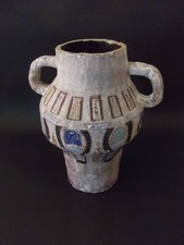 céramique Vallauris signée F