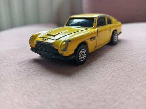 Vintage corgi aston martin db6 - aston,