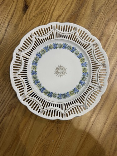 Assiette décorative ajourée