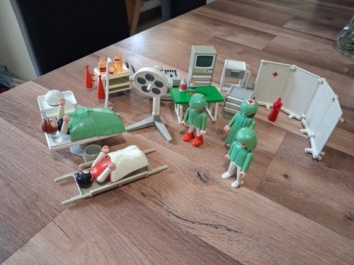 Playmobil lot différents - de,