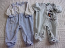 lot de 2 pyjamas taille 3 mois  BON ETAT