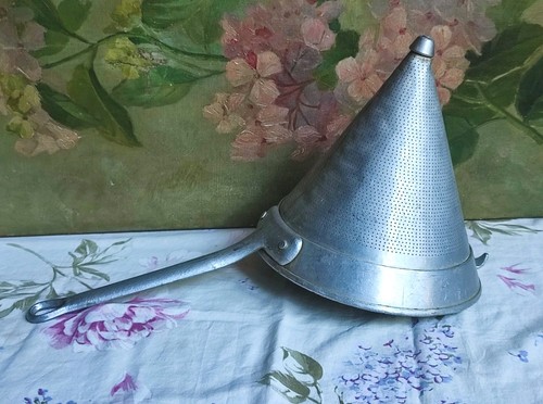 Ancienne grande passoire - ancienne,