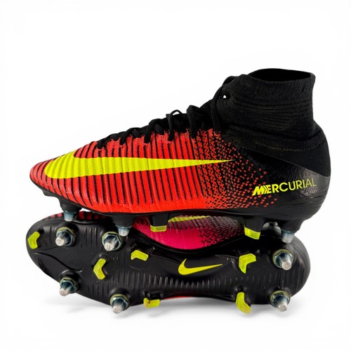 Crampons rouges pour hommes