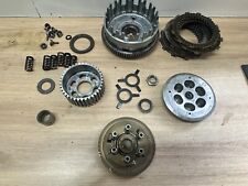 UN EMBRAYAGE COMPLET CLOCHE